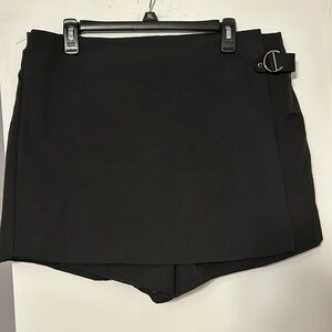 Skort- Black